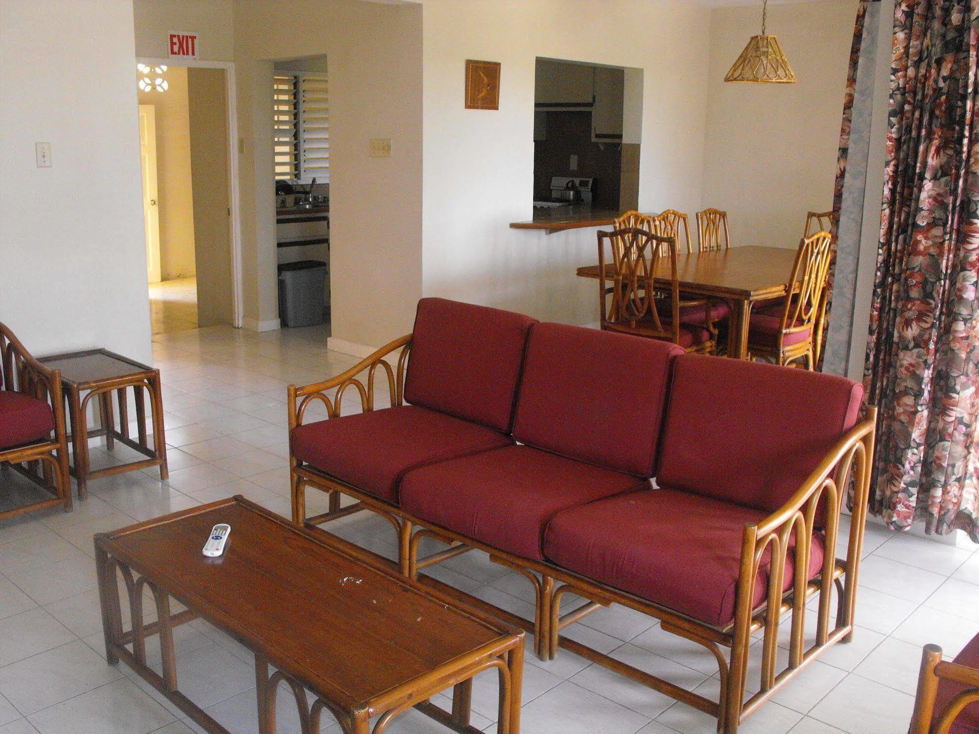 The Atrium At Ironshore Teluk Montego Bagian luar foto